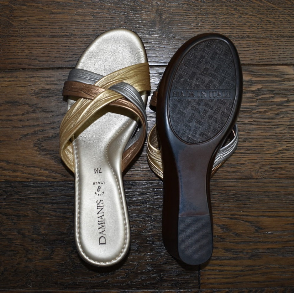 Damiani's Gold Size Sandal- Size 7